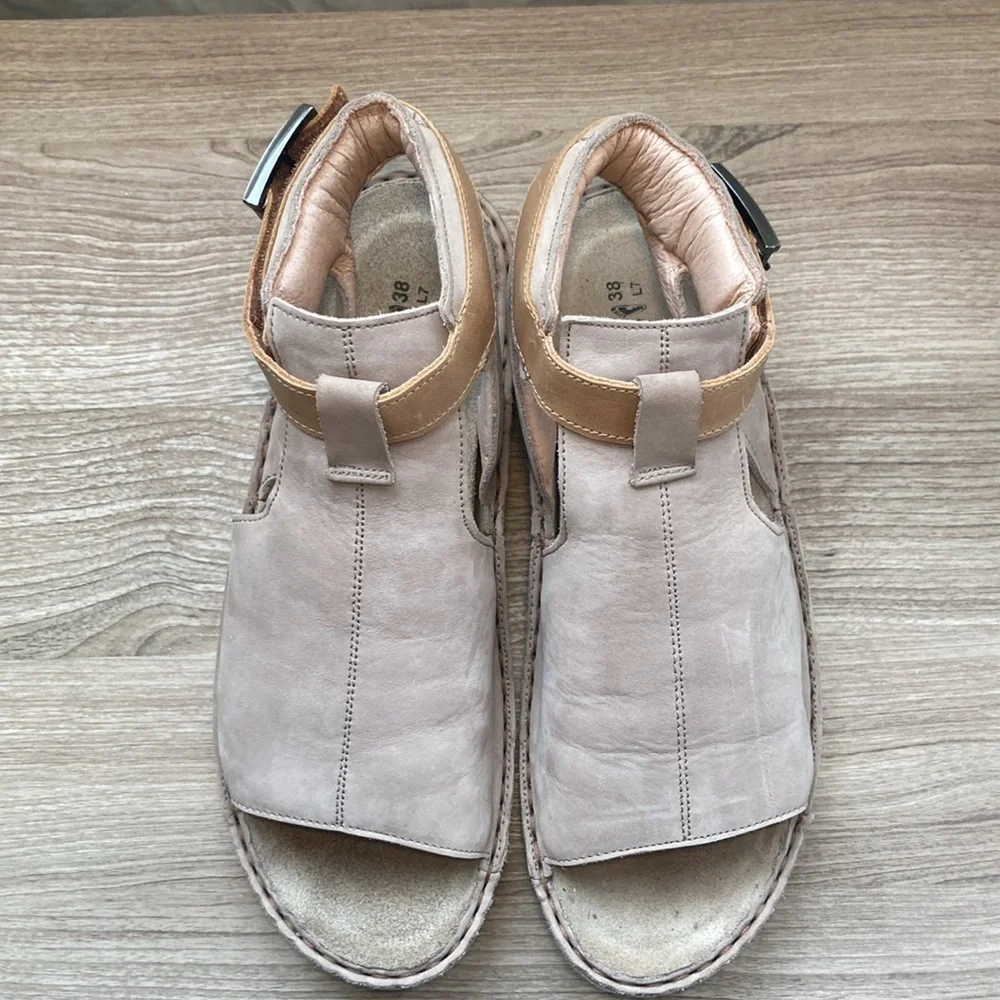 Naot verbena cutout leather sandal tan caramel 38/7,5